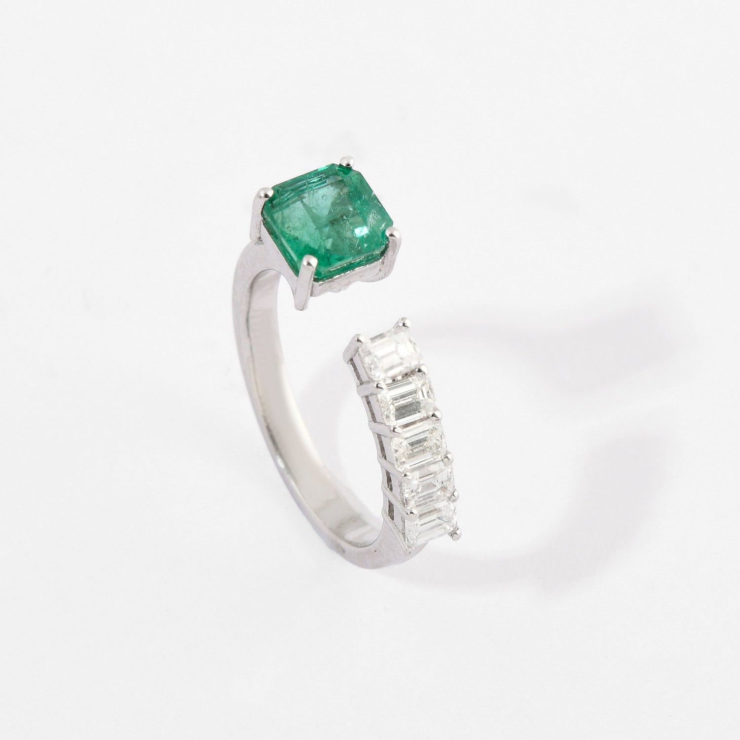 Emerald &amp; Diamond Floating Ring