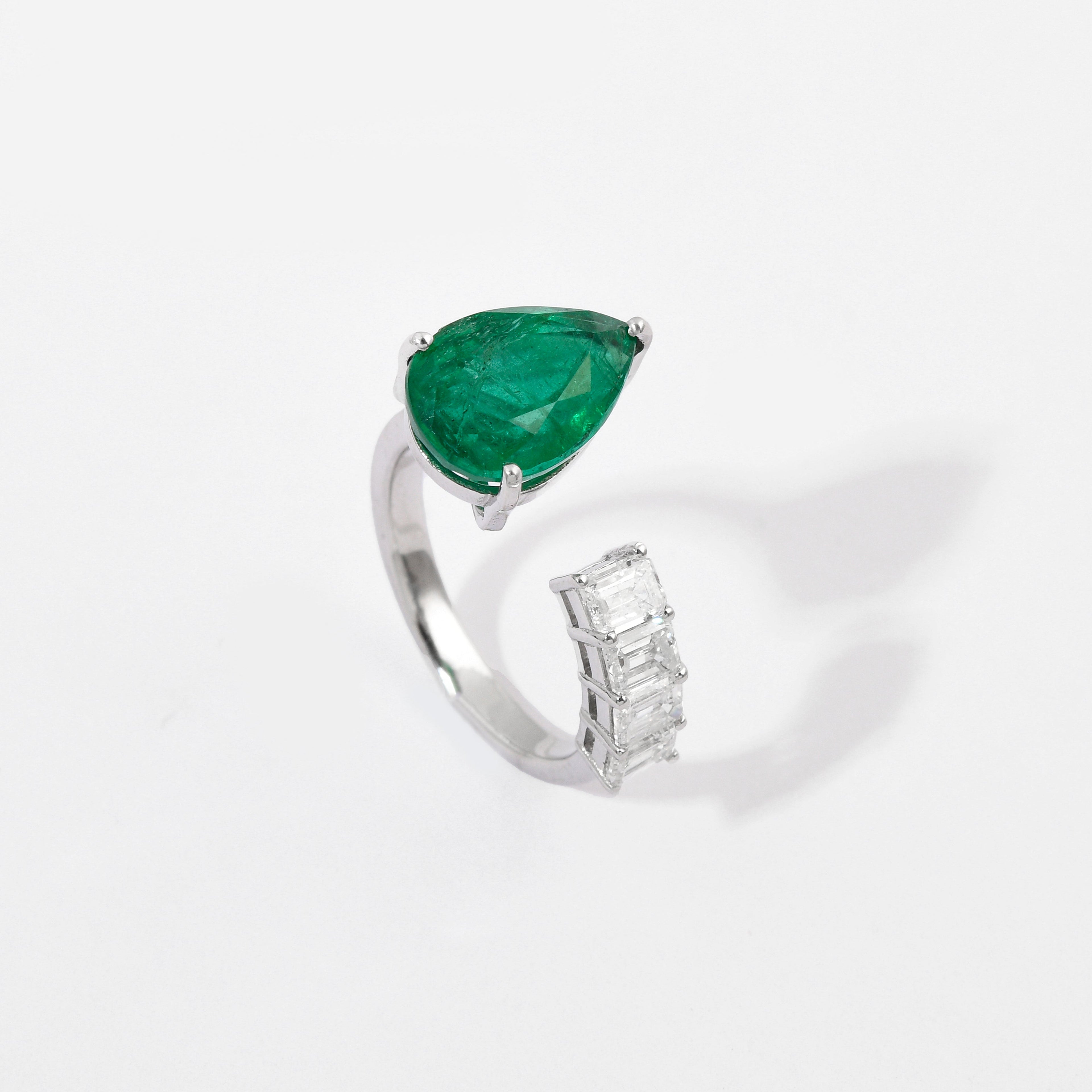 Emerald &amp; Diamond Pear Floating Ring