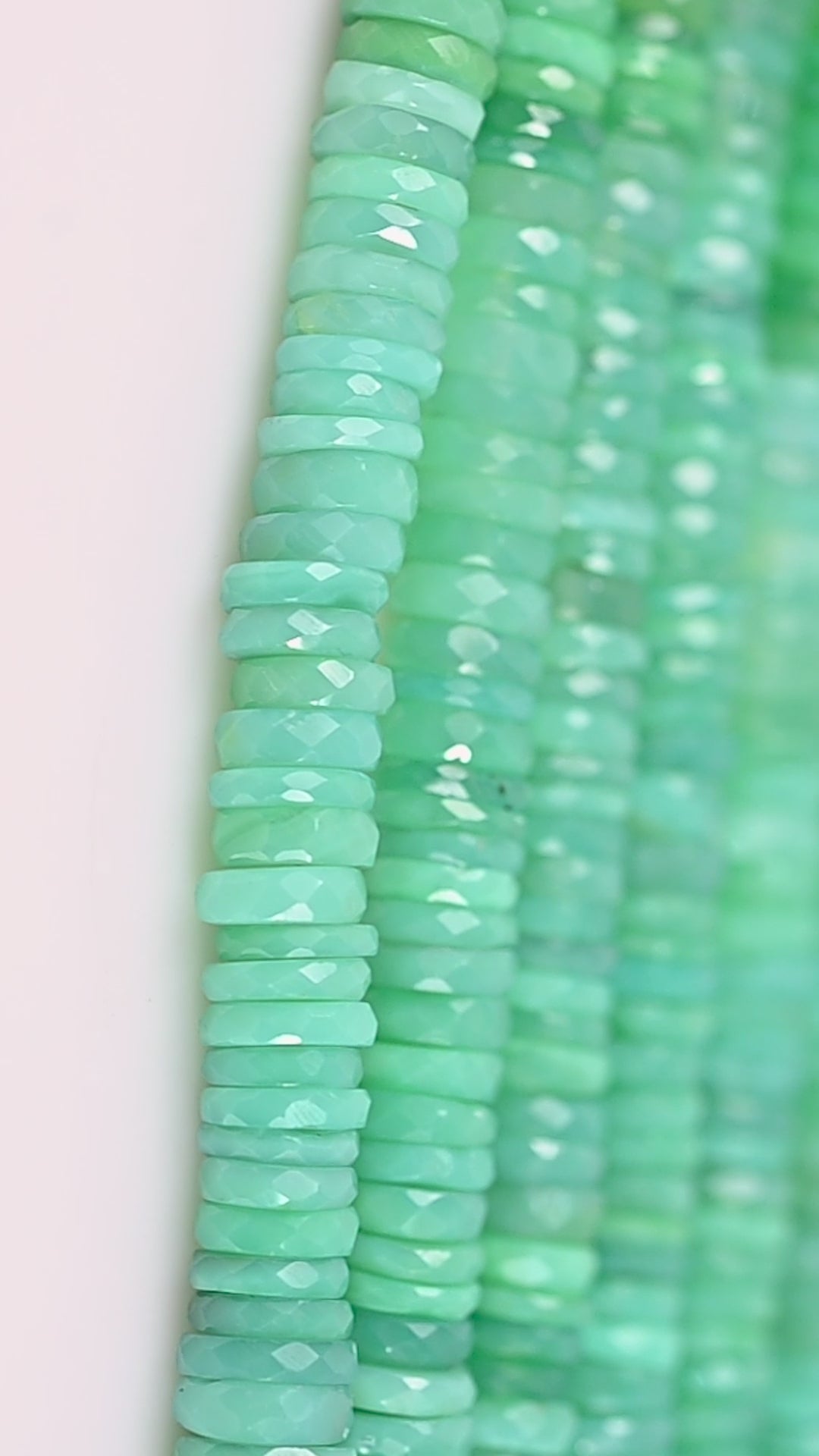 CHRYSOPRASE HEISHI 6.5-7 MM - 1 STRAND - 20 CM